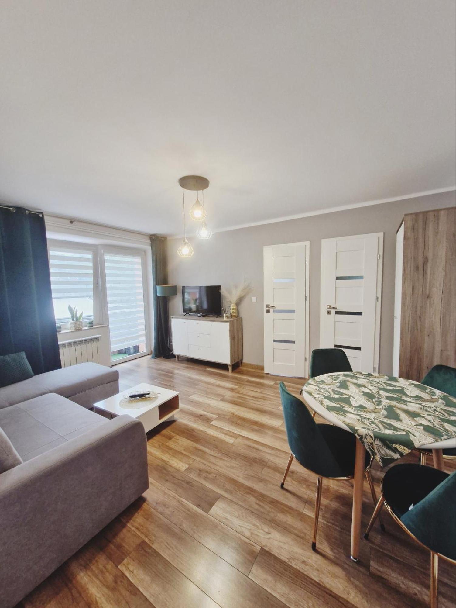 Szmaragd Apartment รับกา ภายนอก รูปภาพ